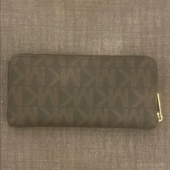 Michael Kors Signature Dark Brown Zip-Around Wallet - Picture 8 of 16